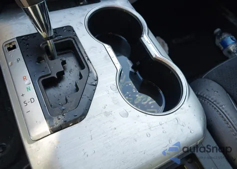 2013 Toyota Camry Se z USA, uszkodzony, nr VIN 4T1BF1FK6DU685668